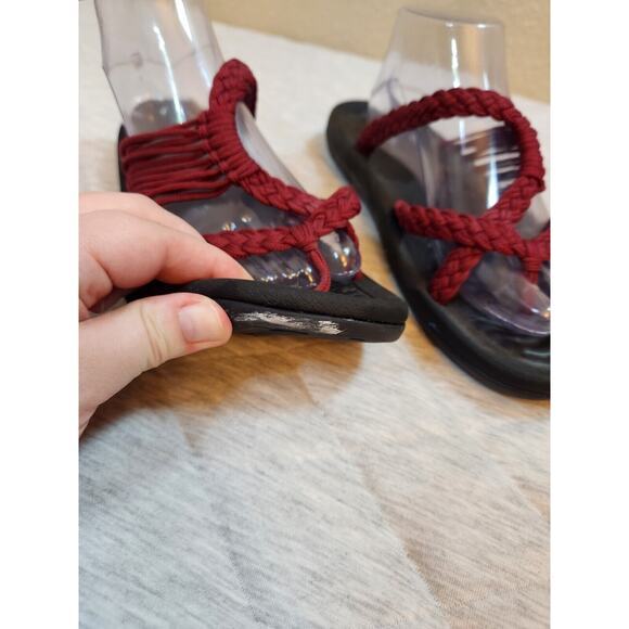 Megnya Women's Burgundy Braided Sandals‎ Size 11 - Picture 2 of 8